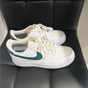 Nike White and Green Athletic Shoes